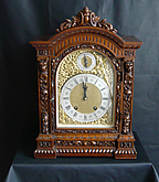 Carved oak mantle clock Lenzkirch